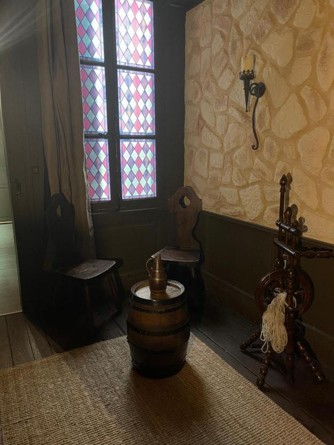 Une Nuit Comme Un Chevalier! Coeur Historique - Hypercentre. Troyes Exteriör bild