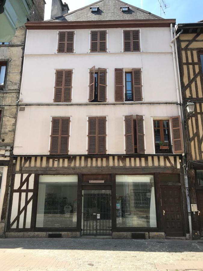 Une Nuit Comme Un Chevalier! Coeur Historique - Hypercentre. Troyes Exteriör bild
